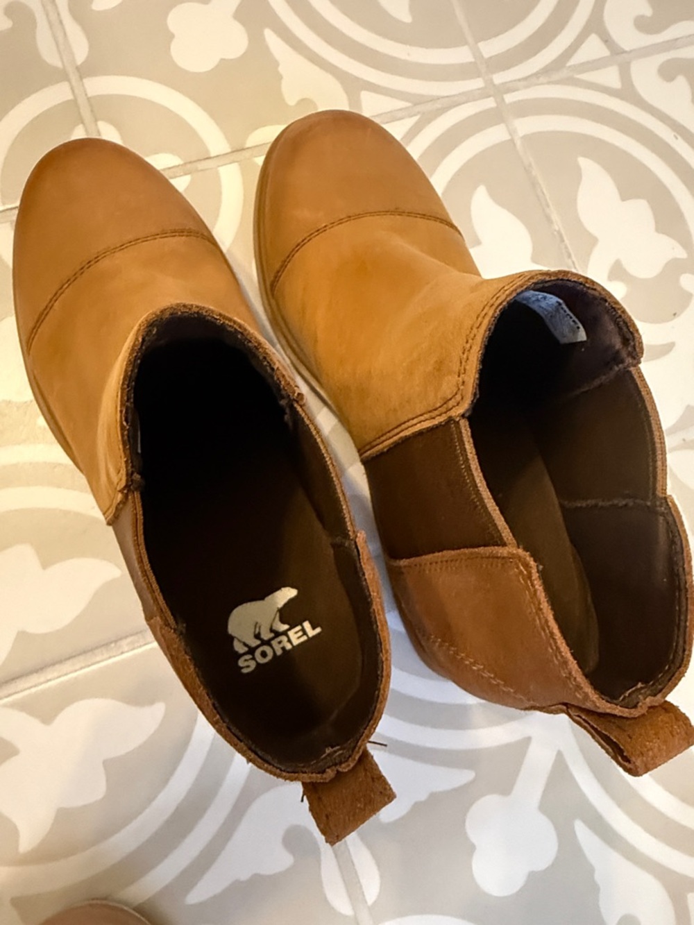 Sorel Tan Leather Chelsea Slip-On Boots. Never worn